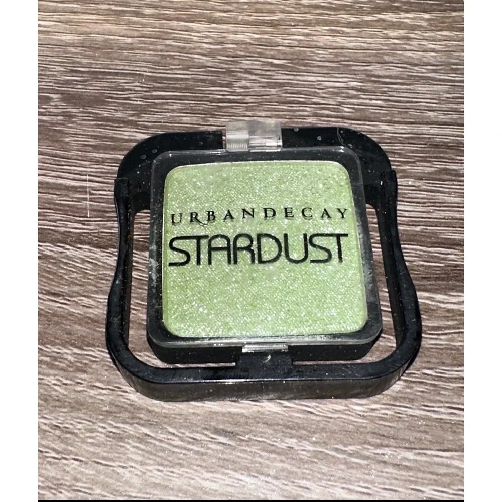 Urban Decay Stardust Eyeshadow Single Griffith Shimmer Lime Green y2k eye shadow
